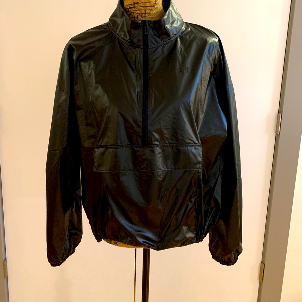 Under Armor black liquid windbreaker size small
